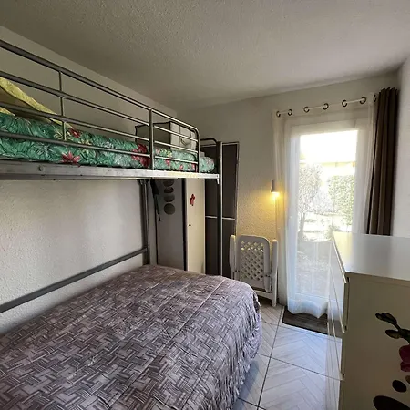 Apartament Calme T2 Climatise Avec Parking Pres Et Port - Fr-1-607-235
